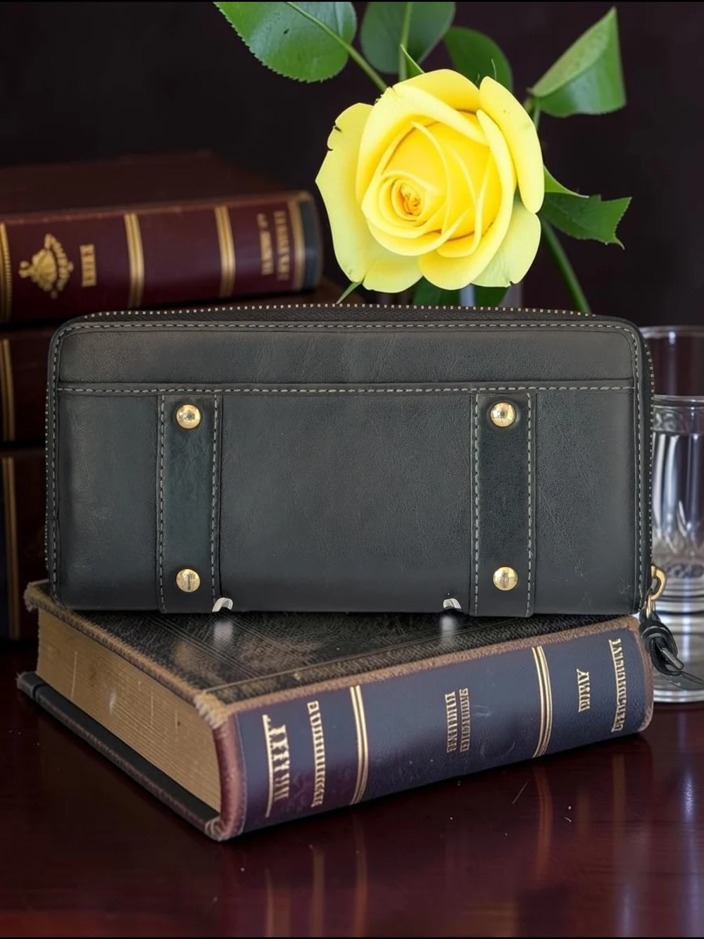Coach Vintage Leatherware Zoe Soho Black Zip-Around Wallet